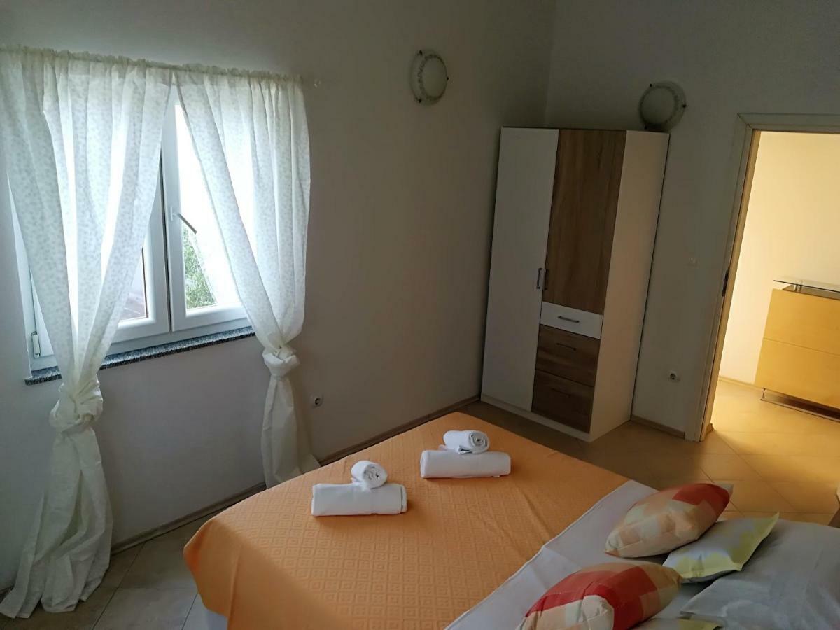 Apartman Rosanda 1 Premuda エクステリア 写真
