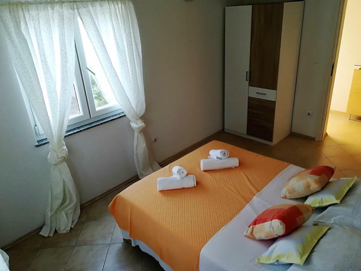 Apartman Rosanda 1 Premuda エクステリア 写真